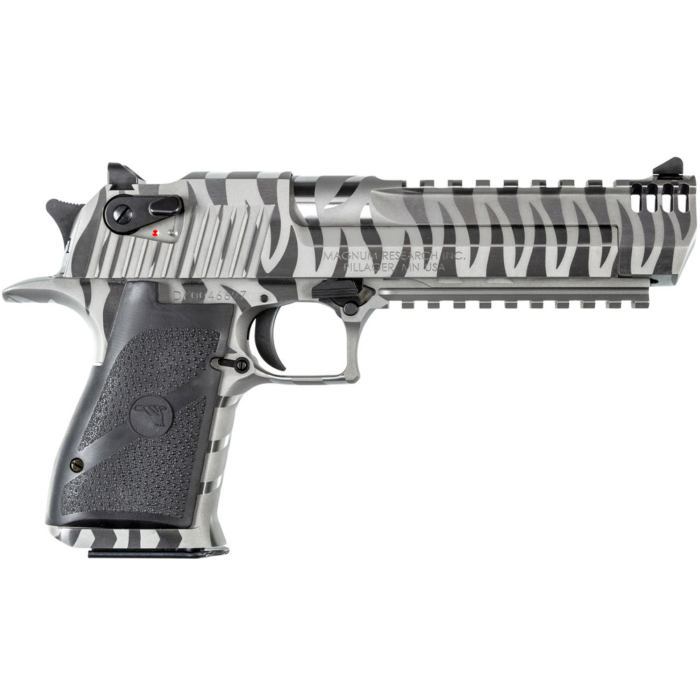 DEZART EAGLE 50AE　MAGNUM RESEARCH Range Hot | Magnum Research Desert Eagle .50 AE, handheld