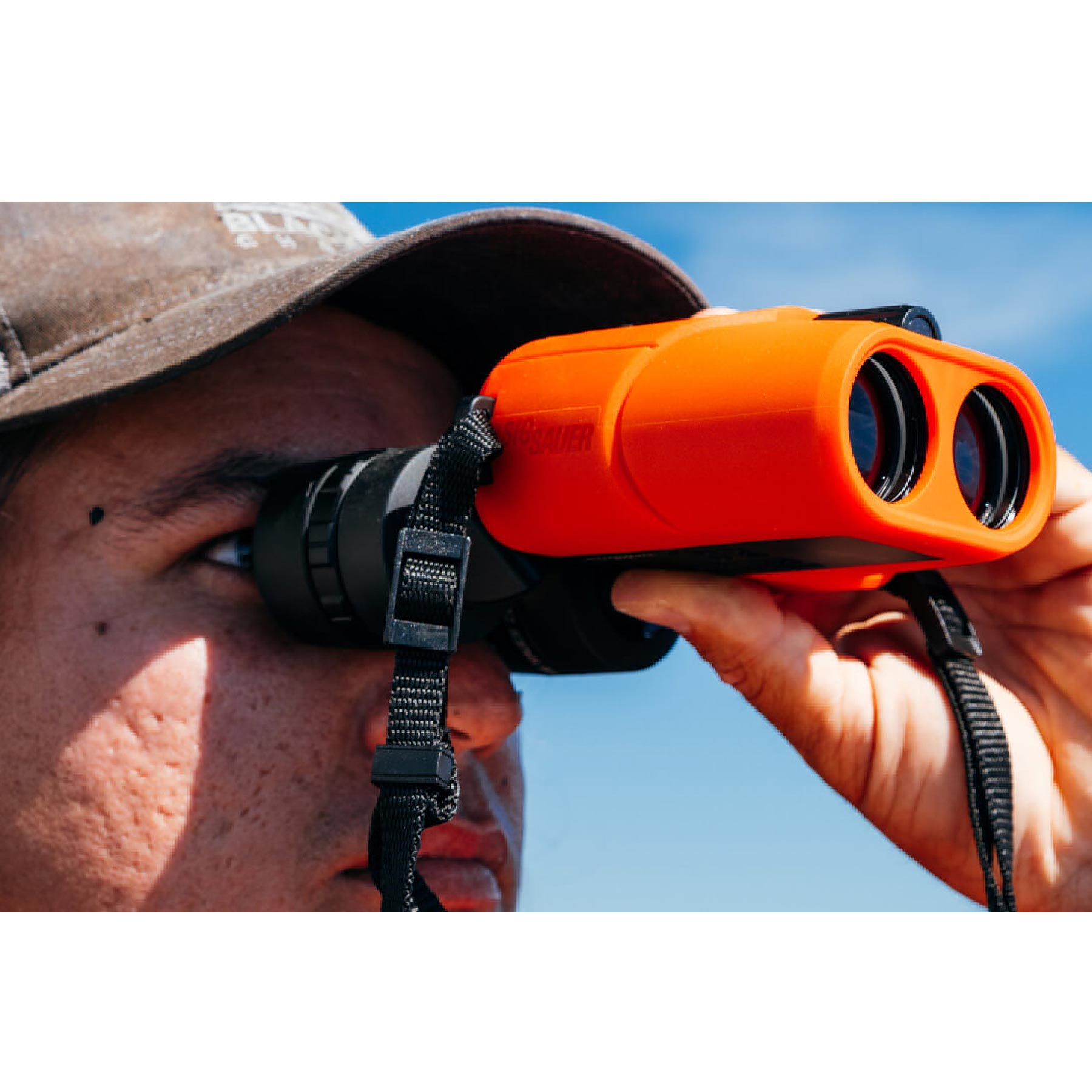 SIG SAUER ZULU6 HDX Marine 16x42 Binoculars SOZ6WP16OR