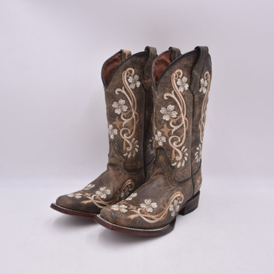 Buy OPEN BOX CORRAL Womens Black - Multi Color Floral Embroidery Sq. To0E, Size: 9, Width: M (L5241-LD-M-9) online. Find best prices for Corral open box condition items at GritrSports.com. Shop for Corral open box items on sale.
