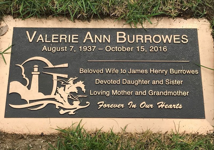 Golfer Woman - Cast Bronze Memorial Cemetery Marker - 4 Sizes