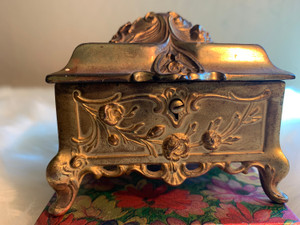 Gold Ornate Art Nouveaux Ink Well/Jewelry Box/Trinket Box/Doll Furniture, broken lid Gold Ornate Art Nouveaux Ink Well/Jewelry Box/Trinket Box/Doll Furniture, broken lid