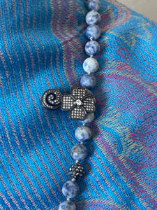 Flower Style Designer black and crystal magnetic enhancer or pin. New with tags. Flower Style Designer black and crystal magnetic enhancer or pin. New with tags.