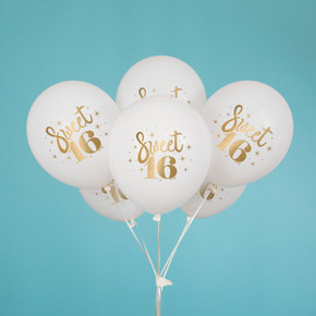 Sweet 16 white Latex Balloons 12 in – 8ct