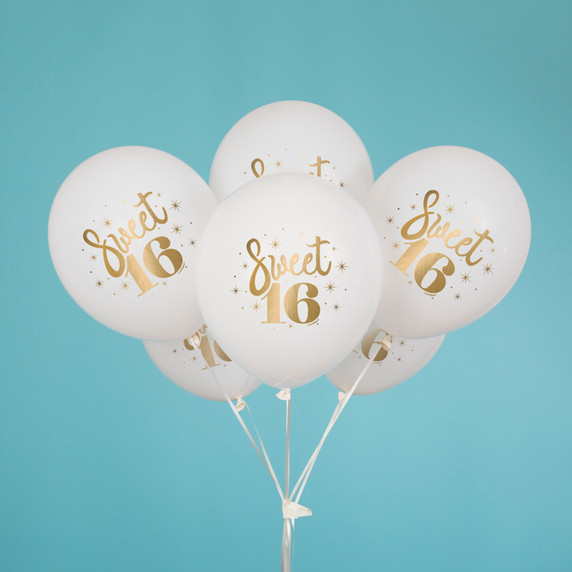 Sweet 16 white Latex Balloons 12 in – 8ct