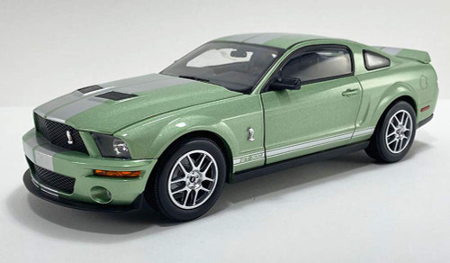1:18 2007 Ford Mustang Shelby GT500 - Lime Green