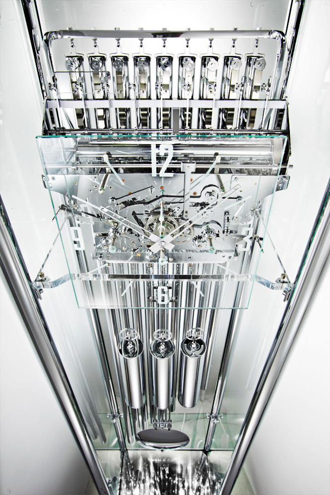 0126-02-01 | Kieninger Ultra Modern Showcase Clock