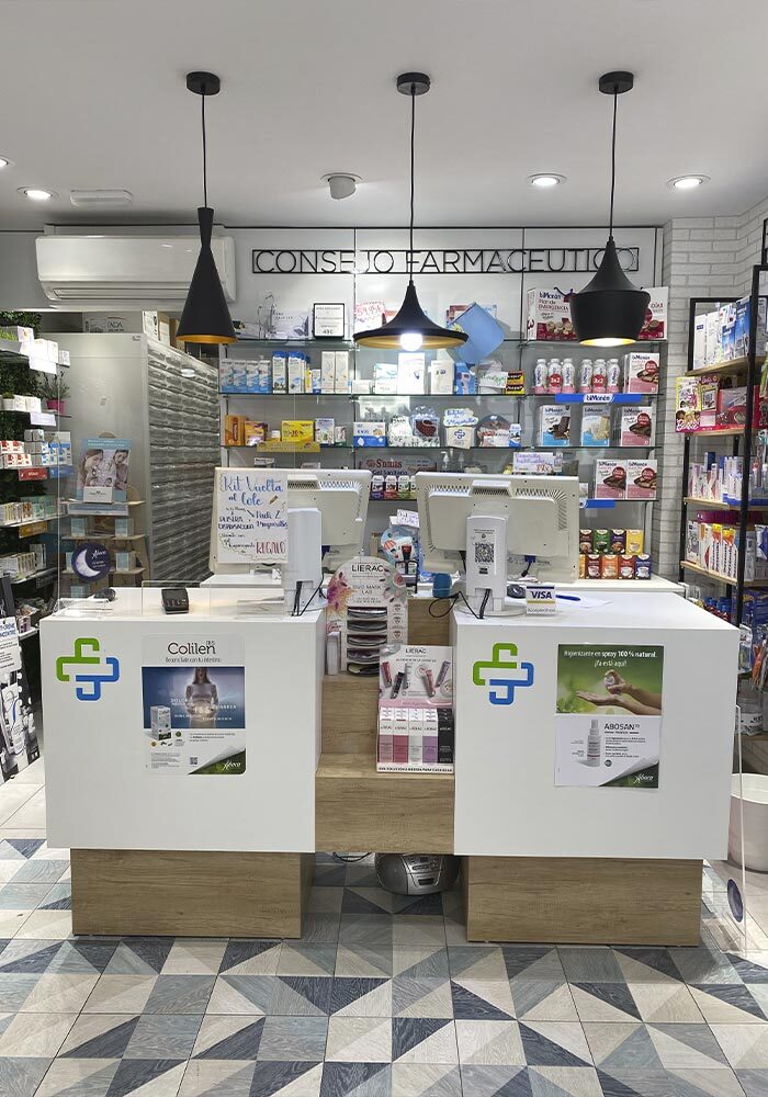 Mostradores de la Farmacia Juan de Austria en Chamberí (Madrid)