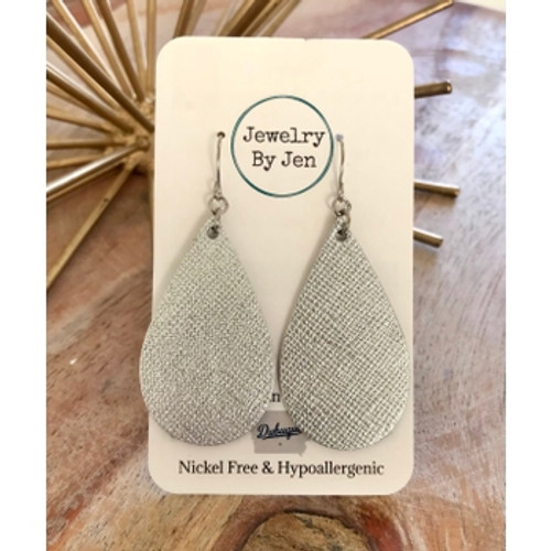 SILVER SAFFIANO MEDIUM TEARDROP EARRINGS