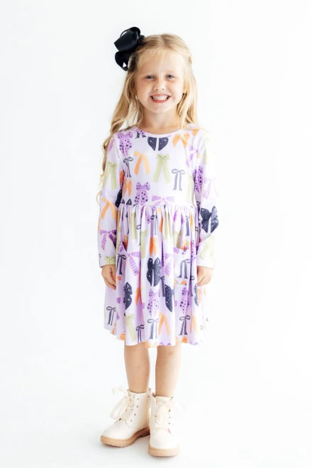 TWIRL DRESS TIED WITH A BOO
