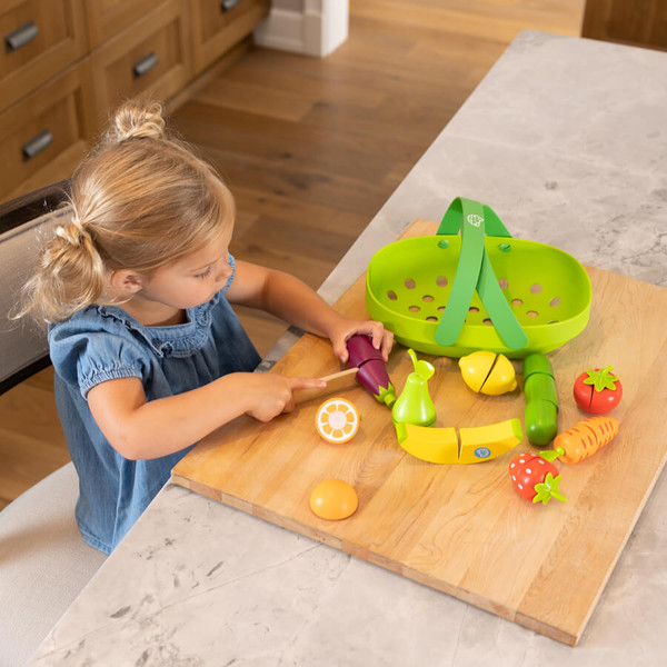 PRETENDABLES FRUIT & VEGGIE BASKET
