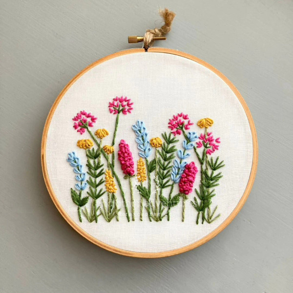 EMROIDERY KIT MEADOW HAPPY DAY