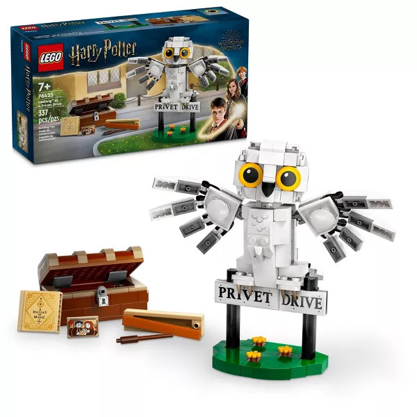 LEGO® HARRY POTTER: HEDWIG AT 4 PRIVET DRIVE