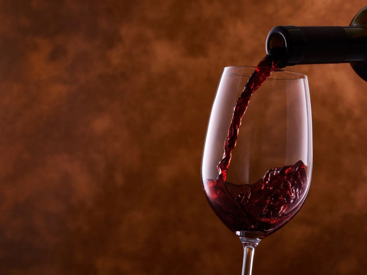 Relaxing pregnancy-safe wine alternative for self care evenings