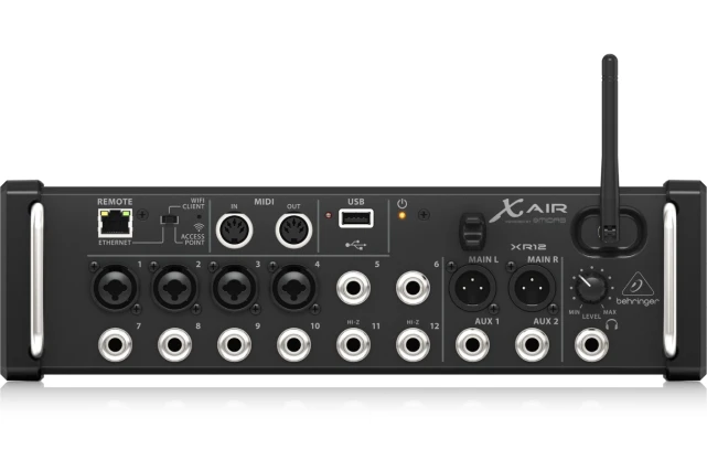 Behringer XR12