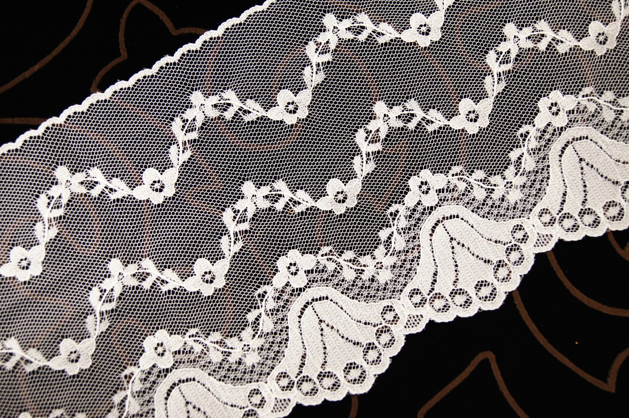 lace trim wholesale