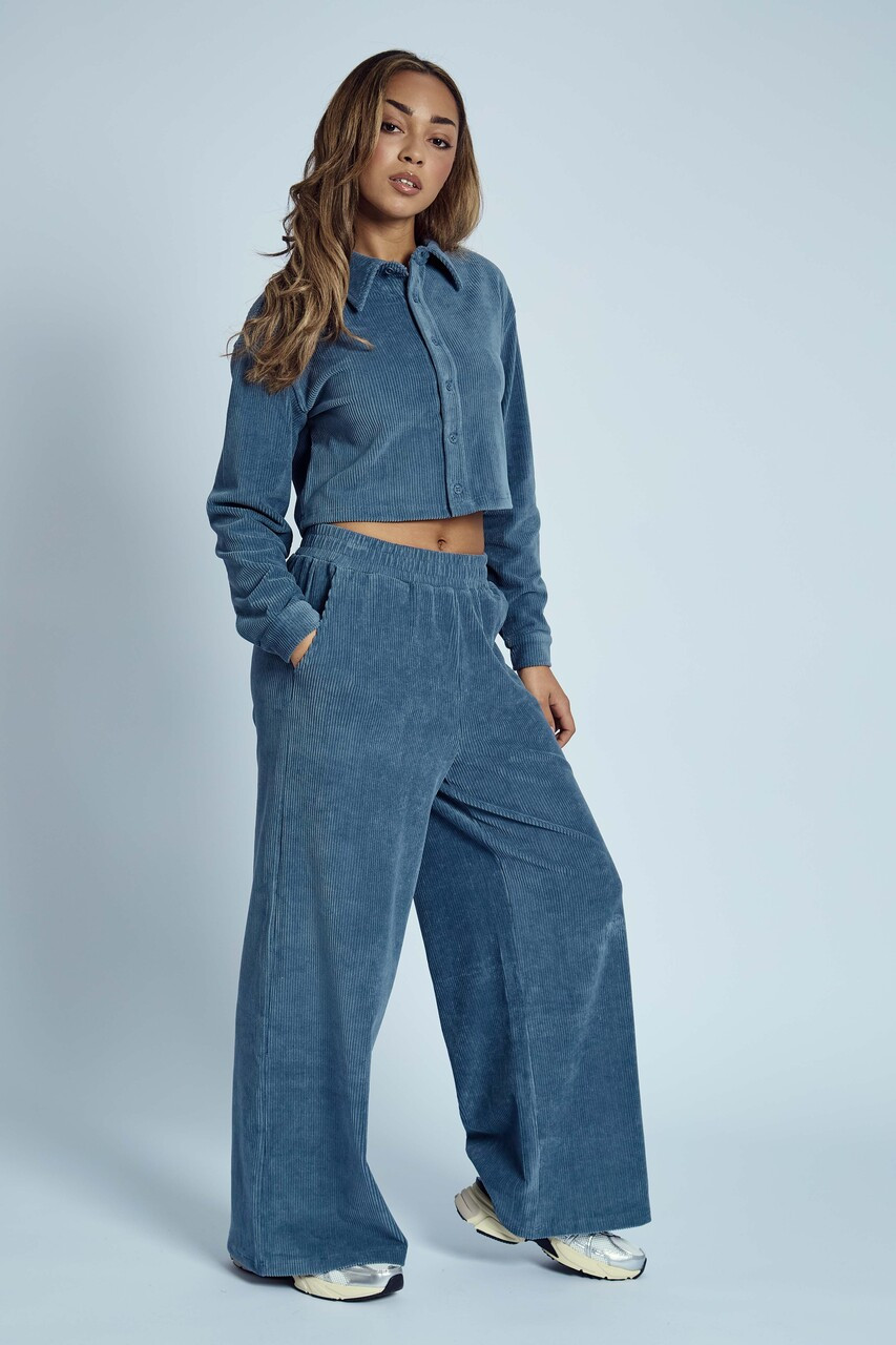 Corduroy Cropped Shirt l Influence Fashion Wholesale New Season AW'24