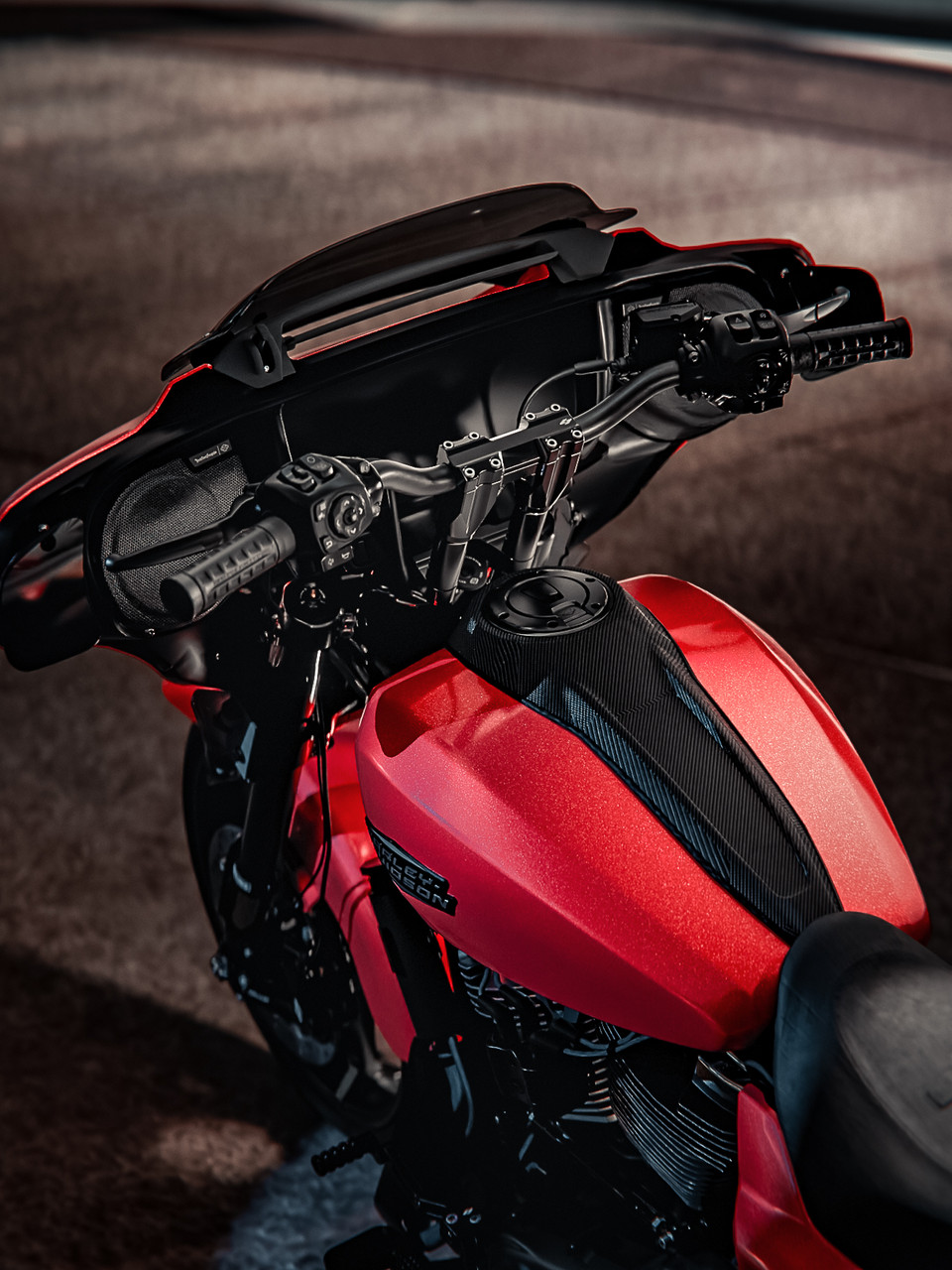 Veloci Street Glide Pullback Plate