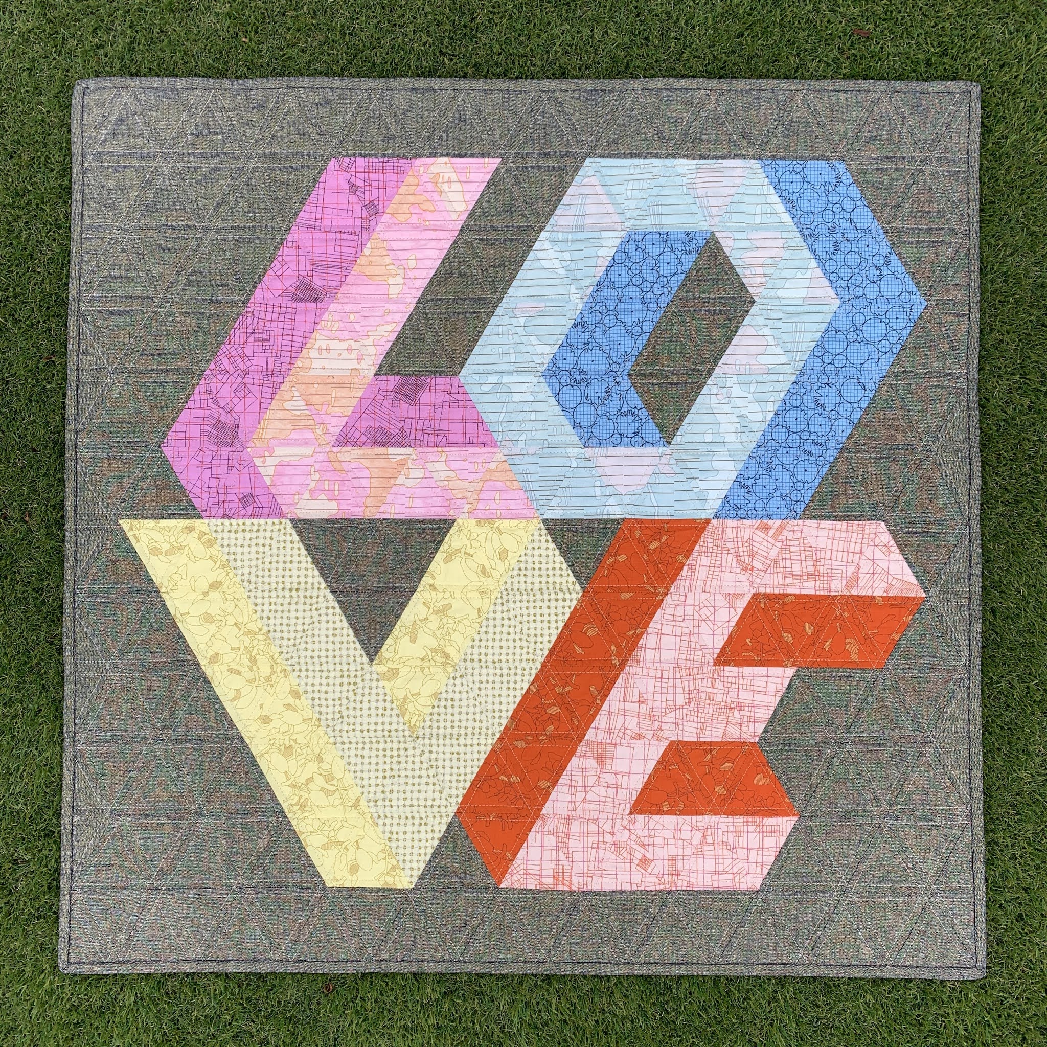 love-triangle-quilt-mini-carolyn-friendlander-fabrics.jpg