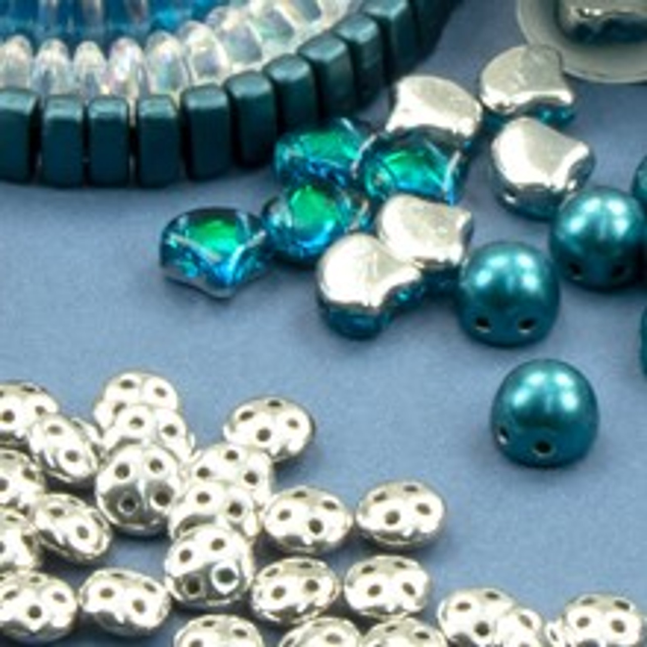 Make Eye-catching Jewelry Using Unique Wholesale extra large beads