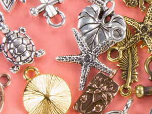 Charms & Pendants