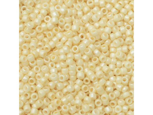 TOHO Bead Round 15/0 Matte Vanilla, 2.5-Inch Tube TOHO Bead Round 15/0 Matte Vanilla, 2.5-Inch Tube