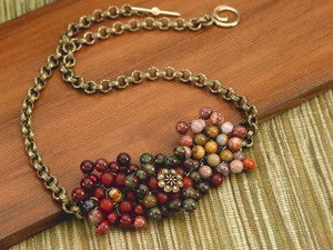 Holiday Flowers Necklace Tutorial Holiday Flowers Necklace Tutorial