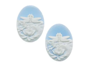 Clearance - Was $3.49 - Vintage Style Lucite Oval Cameo Blue With White Dragonfly 25 x 18mm (2 pcs)