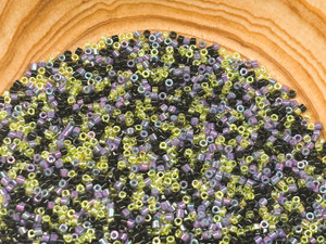 Spooky 11/0 TOHO Treasure Seed Bead Blend