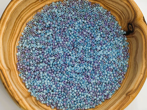 Artbeads Iris Light Blue Designer Blend, 11/0 TOHO Round Seed Beads - Version 2
