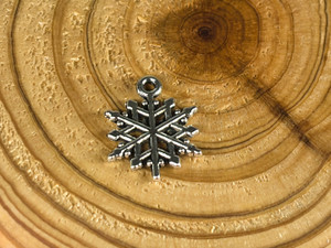 Tibetan Style Alloy Antique Silver Snowflake - 19.7mm