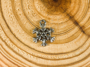 Tibetan Style Alloy Antique Silver Snowflake -17mm