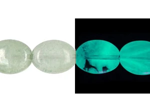 Czech Flattened Ovals 20/14mm : Glow in the Dark Luster Transparent Prairie Green (strand) by Starman
