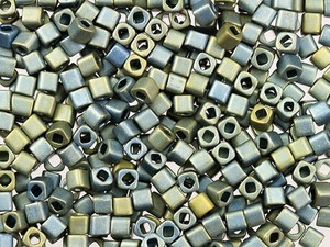 TOHO Cube Beads