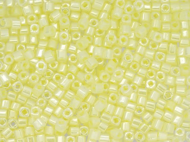 TOHO Bead Cube 2mm Ceylon Banana Cream 2.5-Inch Tube