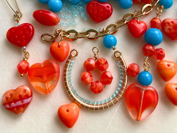 Julie's Bead Table: Designing with the Hearts Ablaze Designer Blend bambuser-show Julie's Bead Table: Designing with the Hearts Ablaze Designer Blend bambuser-show