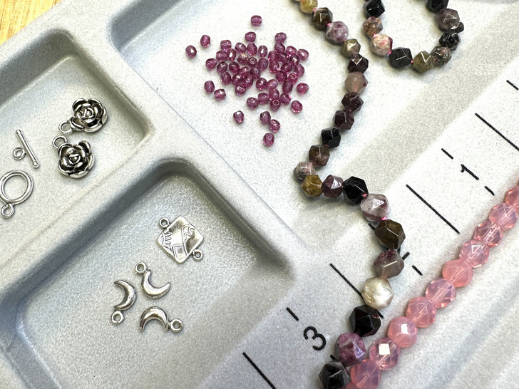 Designing with Deb: Designing a Bracelet with a Bead Board bambuser-show