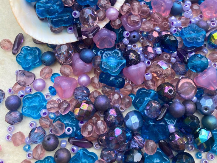 Julie's Bead Table: Creating with the More Mermaids Designer Blend bambuser-show