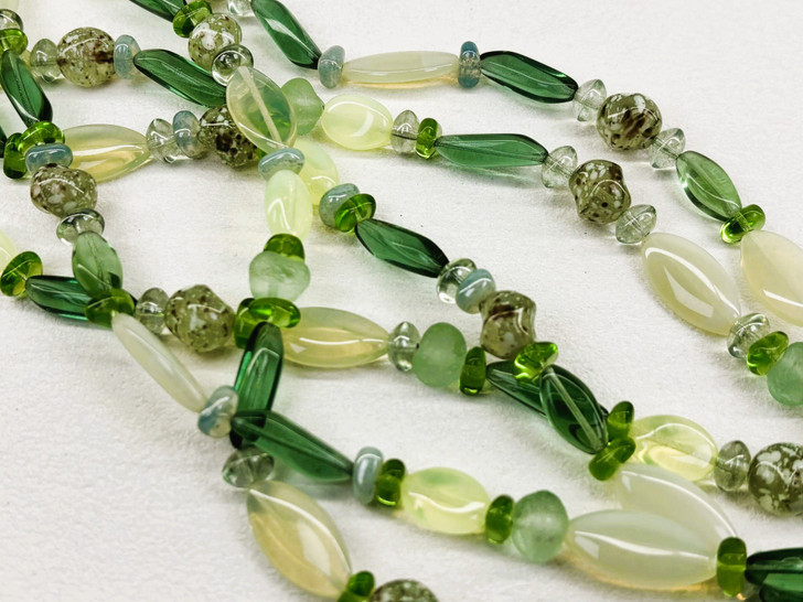 Strung Pressed Bead Mixes : Clover Patch Mix (Strand)