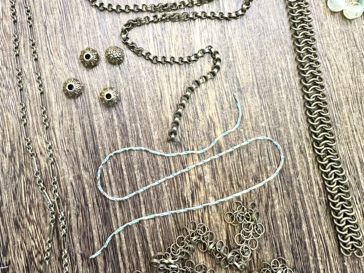 Designing with Deb: Mixing Chain for DIY Jewelry  bambuser-show Designing with Deb: Mixing Chain for DIY Jewelry  bambuser-show