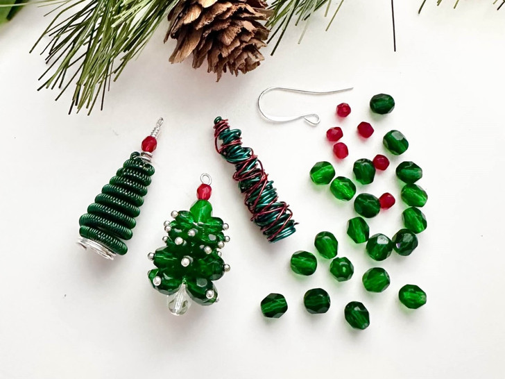 Maker Master with Sara Lovecraft: Wire & Bead Christmas Trees bambuser-show Maker Master with Sara Lovecraft: Wire & Bead Christmas Trees bambuser-show