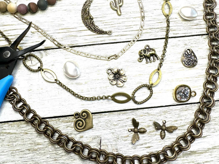 Designing with Deb: DIY Neck-Mes" Necklaces with Beads, Chain & Charms bambuser-show Designing with Deb: DIY Neck-Mes" Necklaces with Beads, Chain & Charms bambuser-show