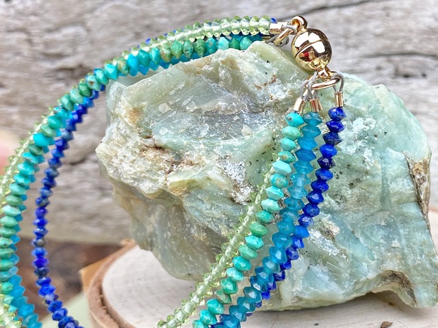 Turquoise Stones Gold Rhinestone Crystal Sparkle Bracelet Ocean Blue Beads  Acrylic 