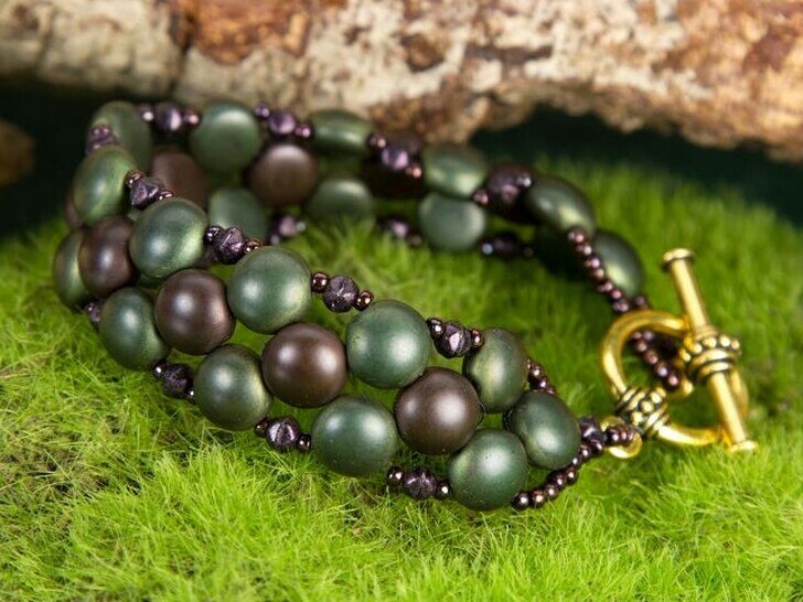 Mossy Trail Cand Beads Bracelet