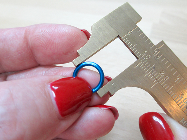 Measuring Jump Rings with Calipers