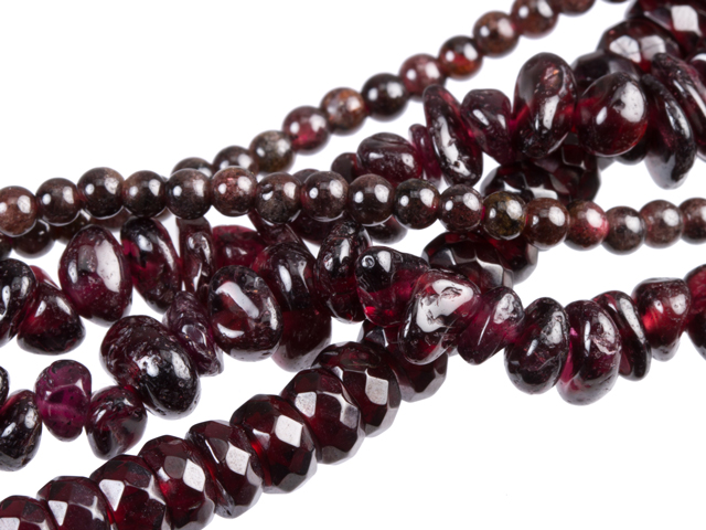 Image of red garnet gemstones