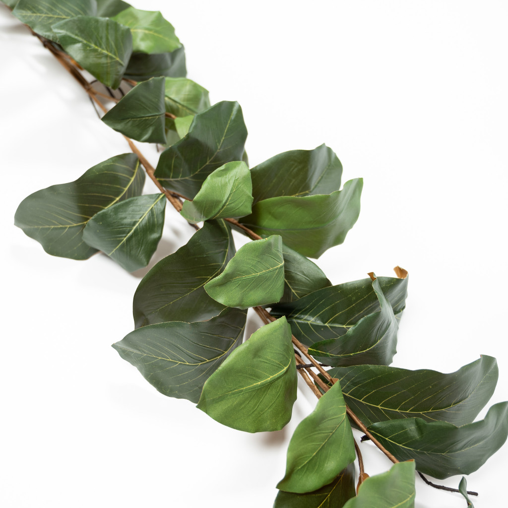 MOUNTAIN MAGNOLIA GARLAND - 6 FEET