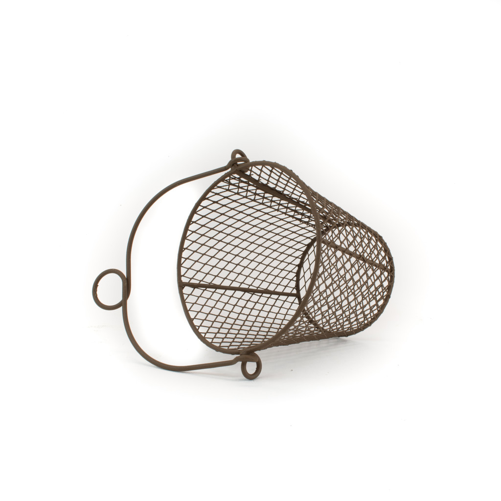METAL WIRE BASKET WITH HANDLE