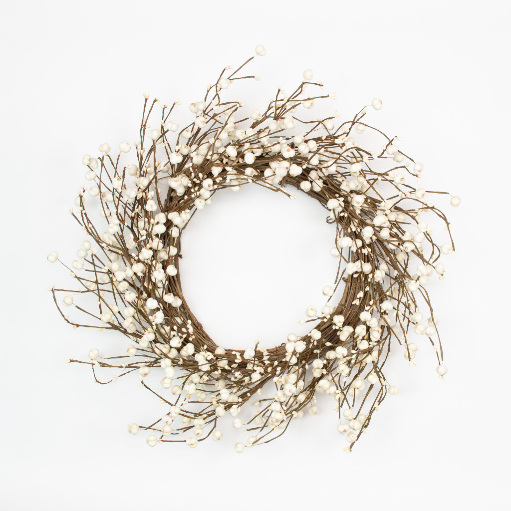TALLOW BERRY WREATH - 22 INCH