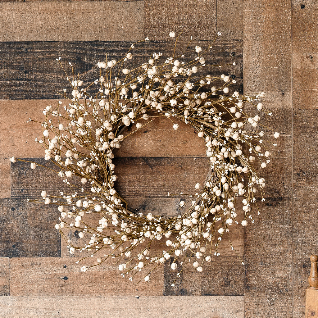 TALLOW BERRY WREATH - 22 INCH