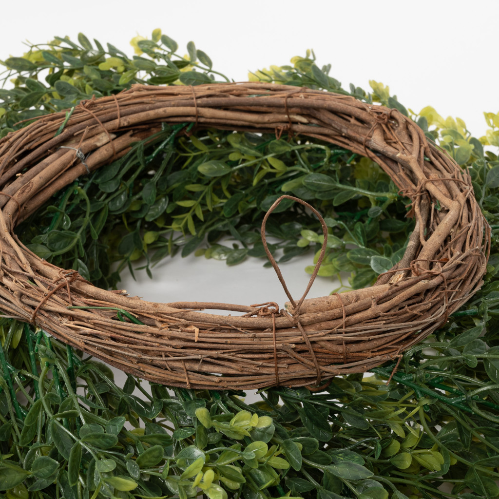 BOXWOOD WREATH GREEN - 22 INCH